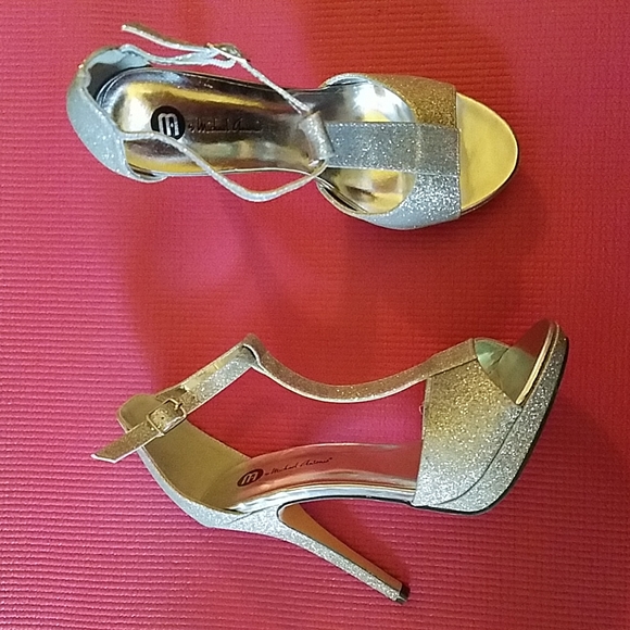 SALE‼️ Michael Antonio glitter sandals - Picture 2 of 2
